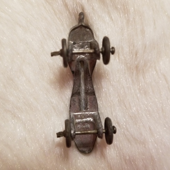 Vintage rollerskate charm - Picture 3 of 4